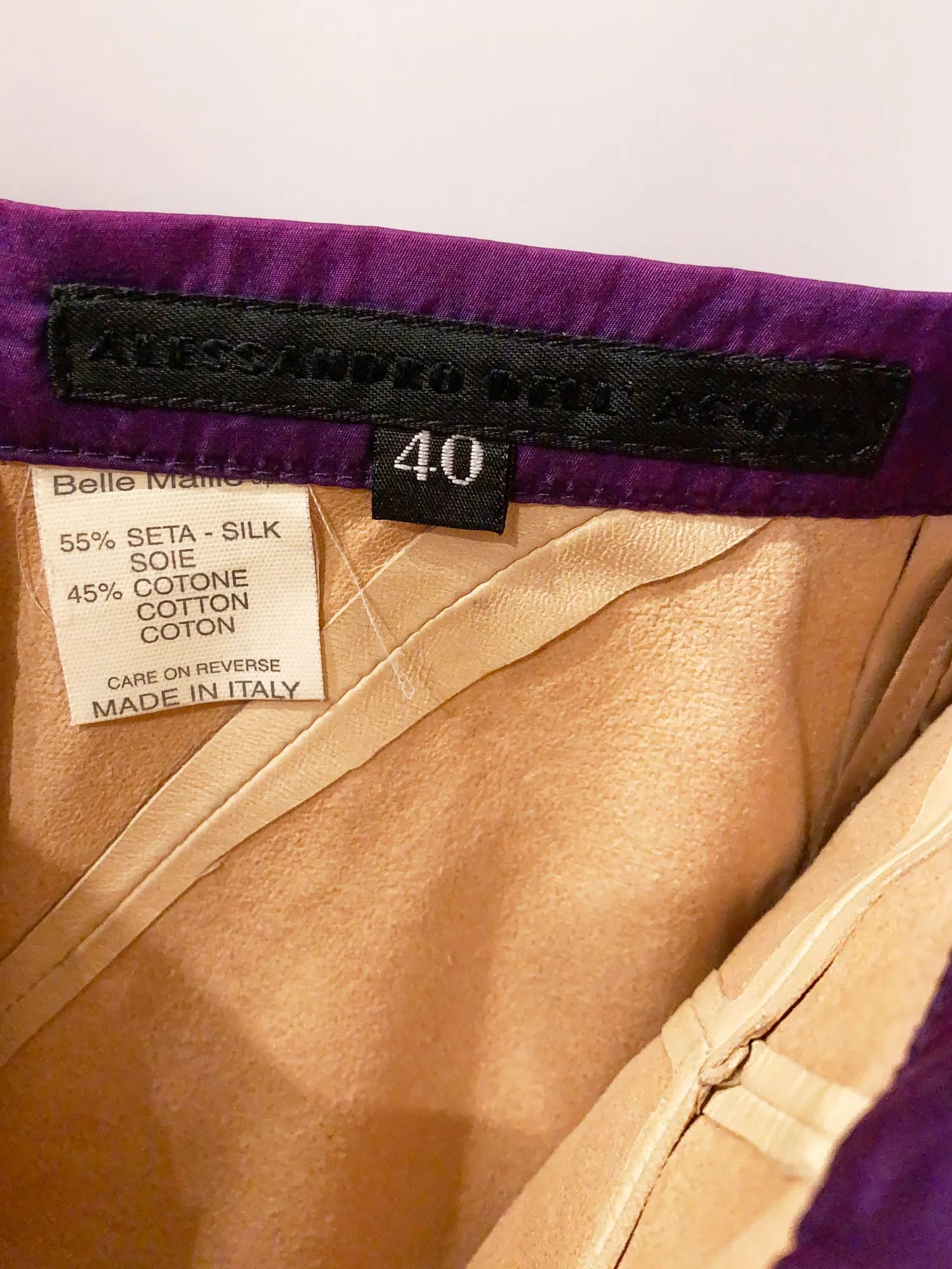 Alessandro Dell’acqua beige leather skirt with purple lace accents - sz 40 IT