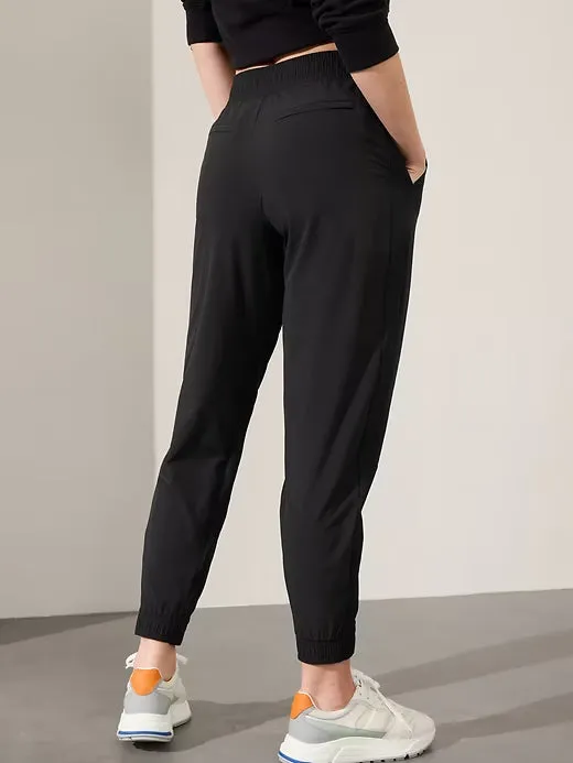 Athleta Brooklyn Lined Jogger in Black and Gray (6)