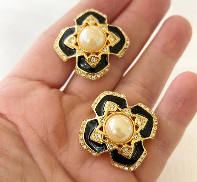 Classic large statement style clip earrings.