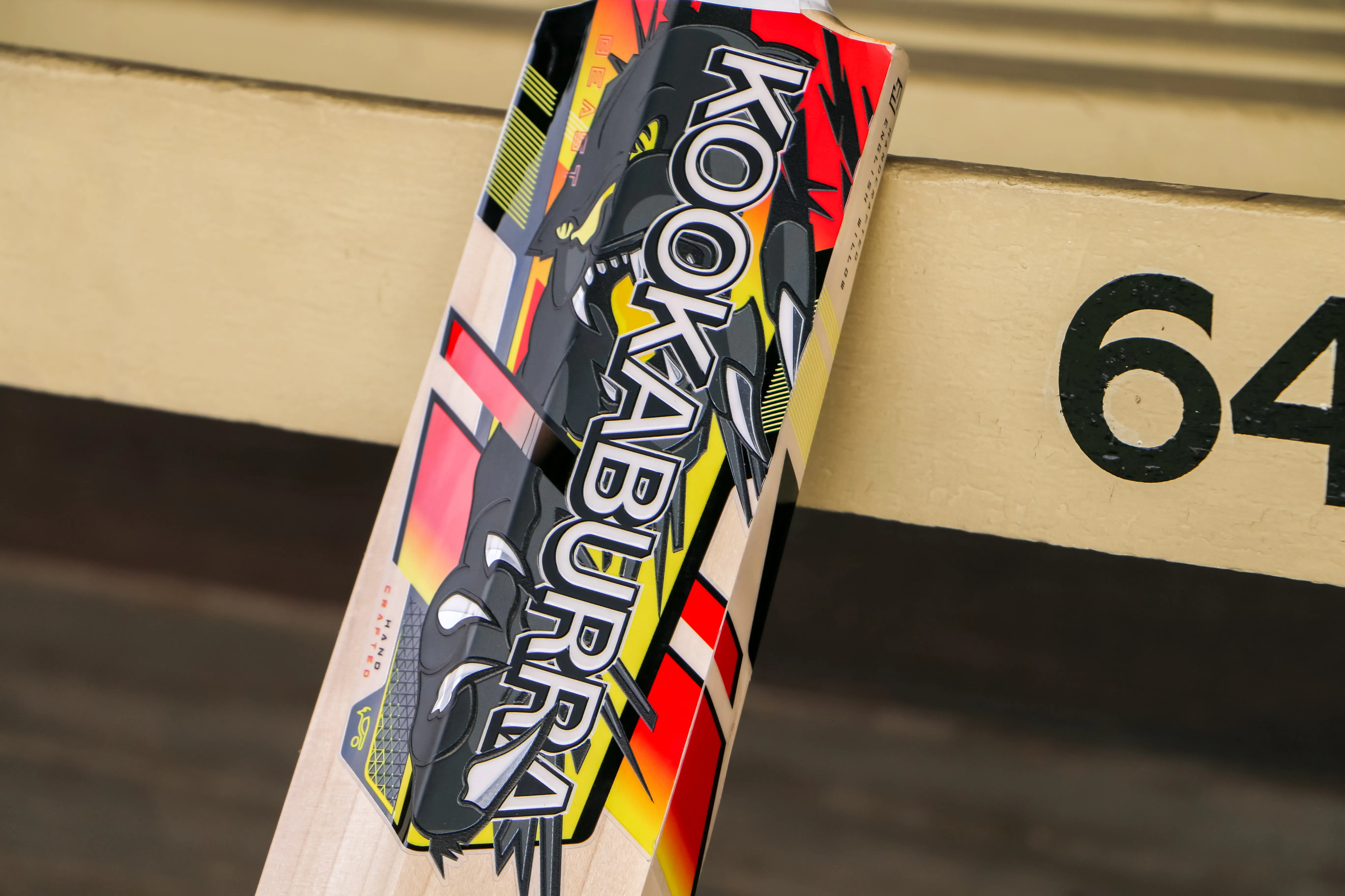 Kookaburra Beast Pro 6.0 Junior Bat