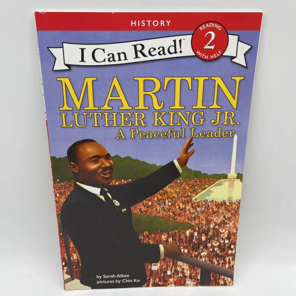 Martin Luther King Jr.: A Peaceful Leader (paperback)