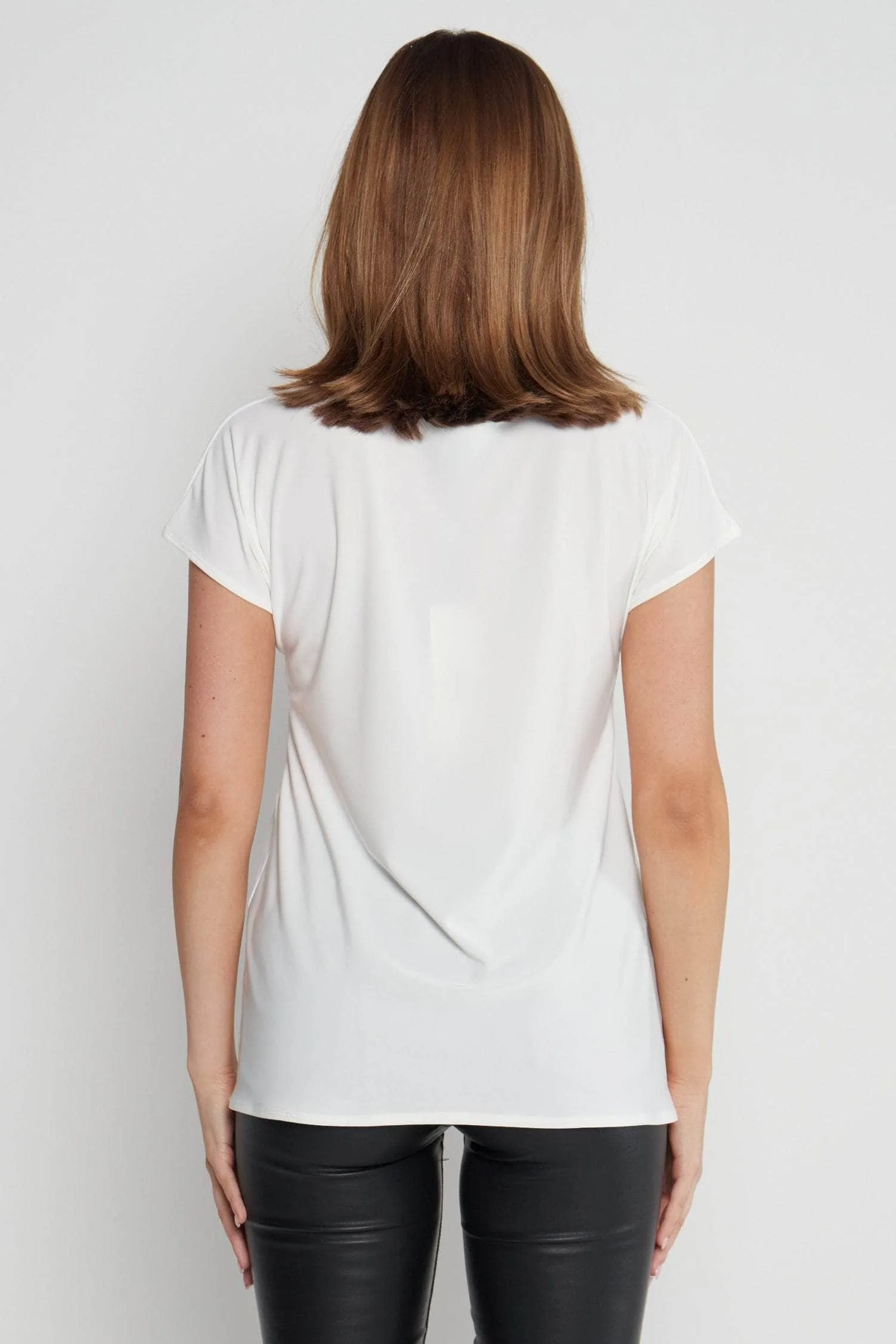 Saloos Essential Extended-Shoulder Top with Necklace